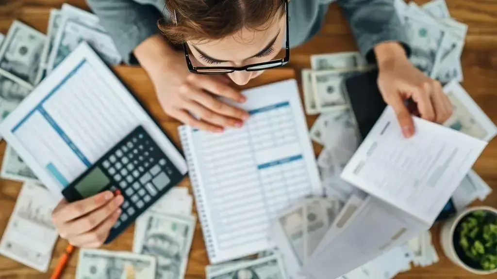 Estratégias práticas para se livrar das dívidas Estratégias práticas para se livrar das dívidas